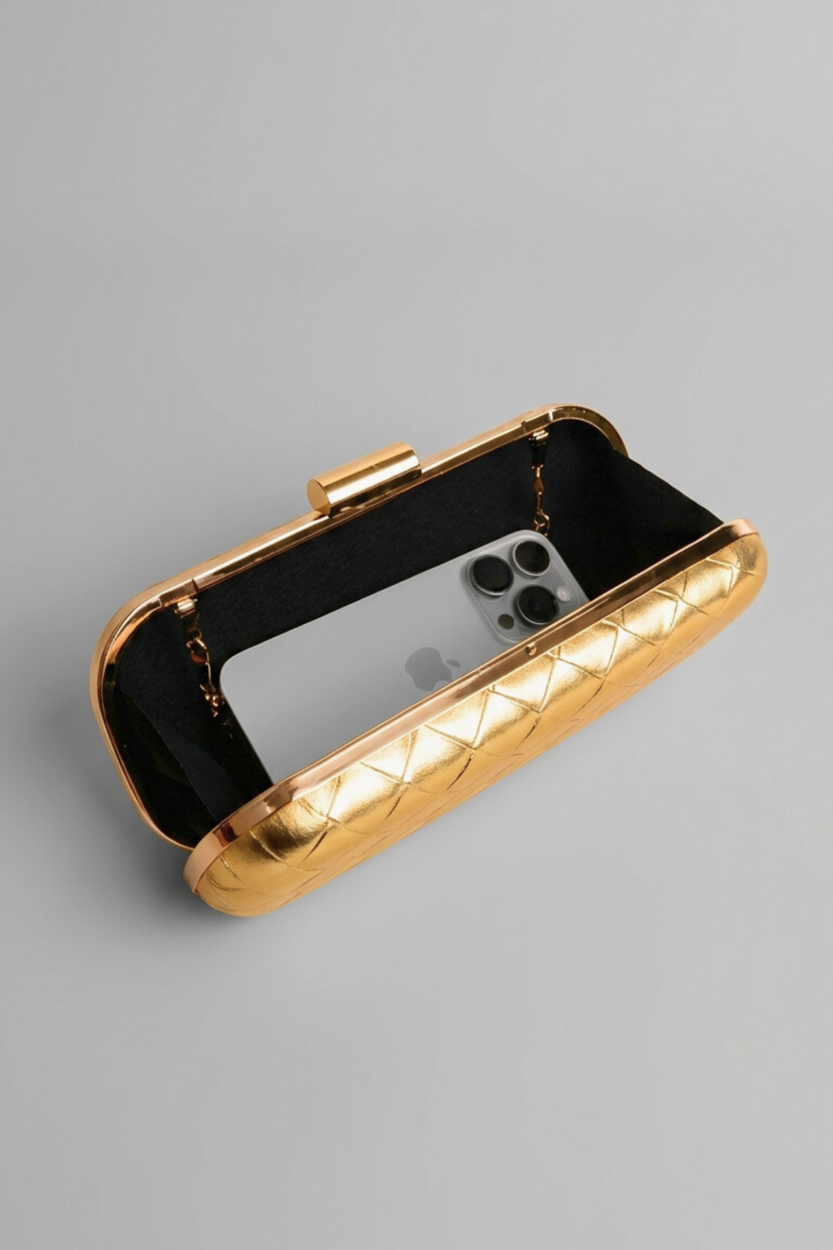 Gold Metalik Örgü Derili Zincirli Metal Kapaklı Clutch Çanta