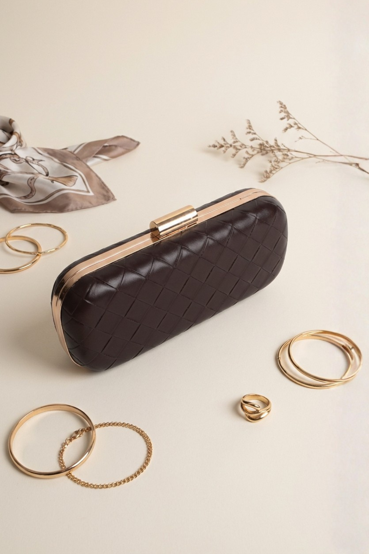 Kahverengi Gold Örgü Derili Zincirli Metal Kapaklı Clutch Çanta