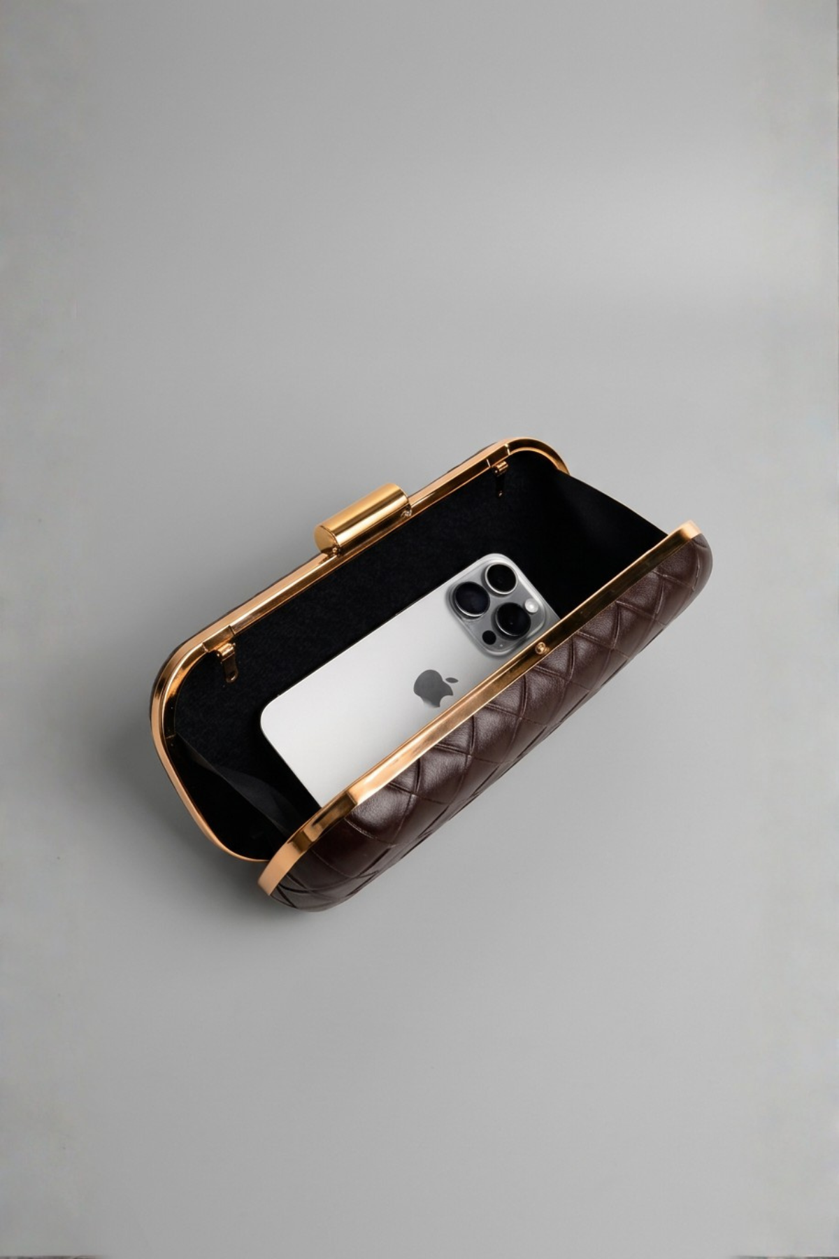 Kahverengi Gold Örgü Derili Zincirli Metal Kapaklı Clutch Çanta