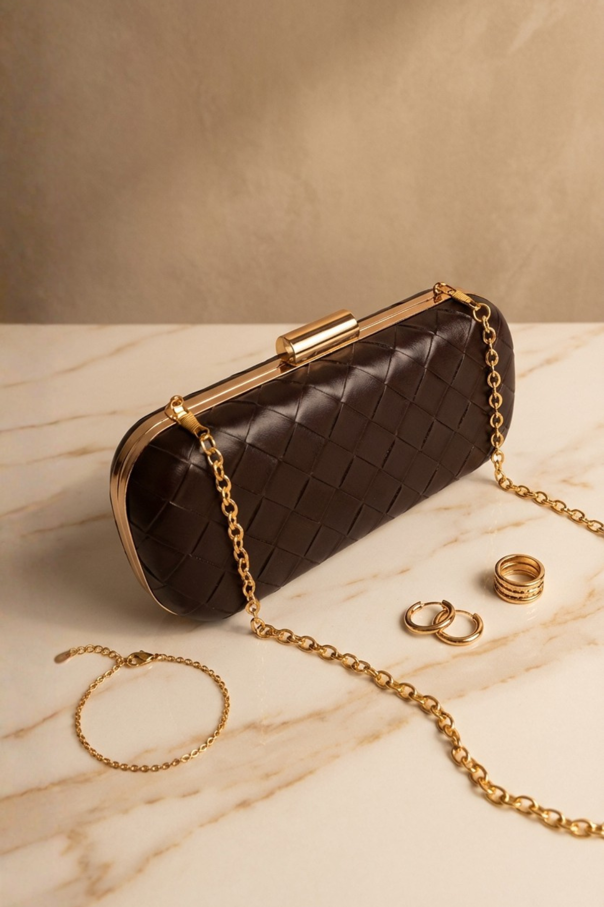 Kahverengi Gold Örgü Derili Zincirli Metal Kapaklı Clutch Çanta
