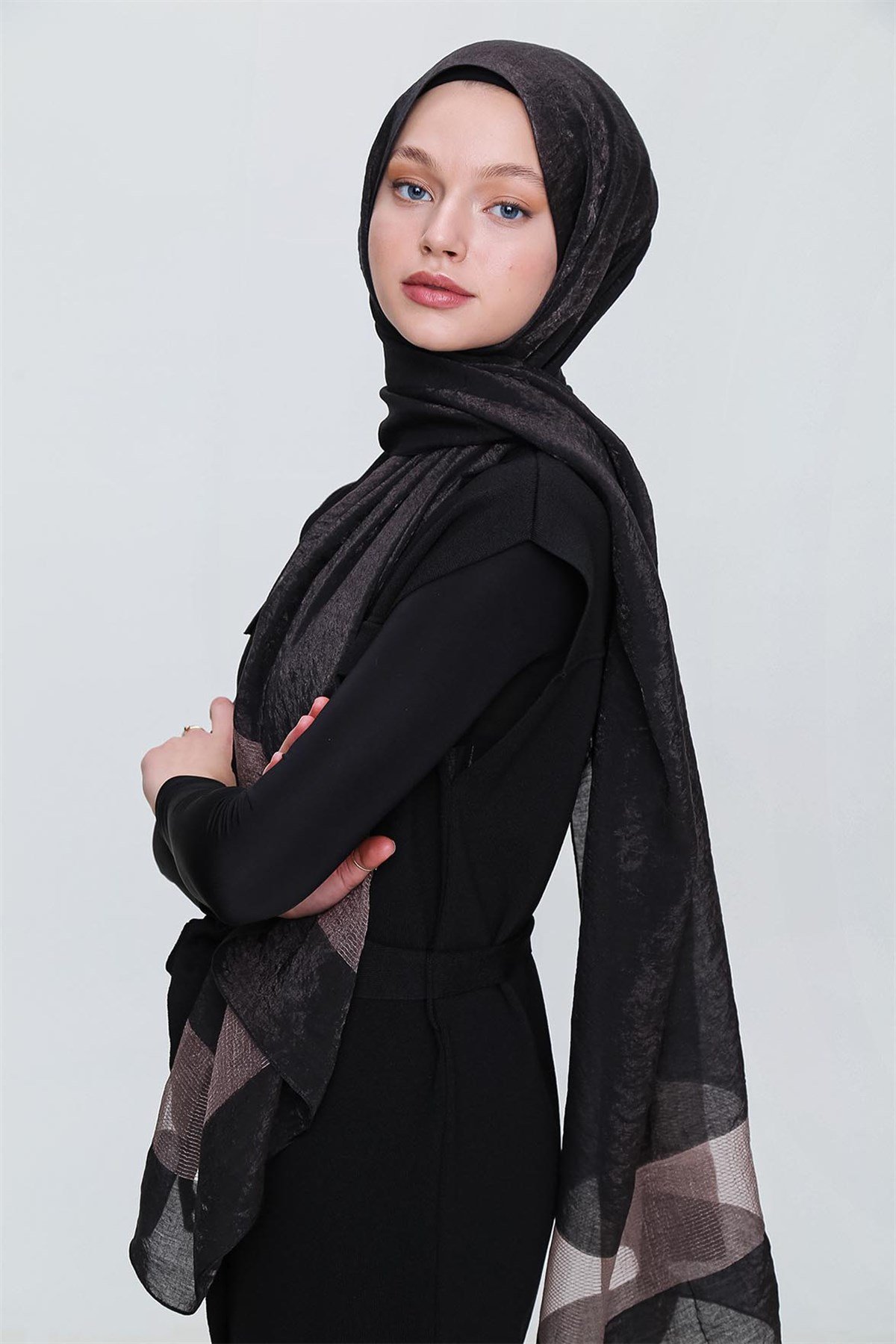 YENİ İNCİ SERİSİ-SİYAH-PUDRA