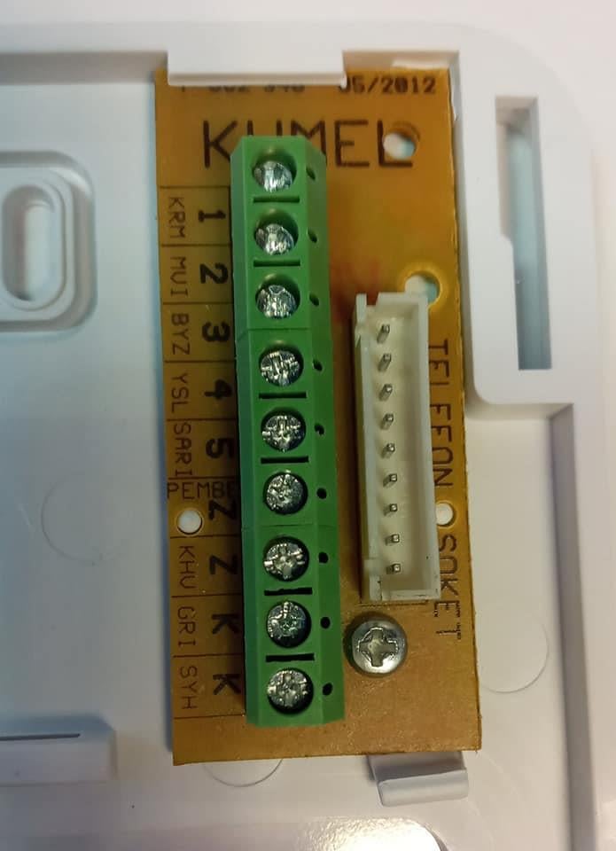 Kumel Apartman Tipi Daire Telefonu Kapıcılı Mit 02En Uygun Fiyat Garantisiyle Kumel Kapıcılı Daire Telefon şimdi sadece Çimen Elektrik'te.Görüntülü Ve Görüntüsüz DiafonKUMELMİT02-13584