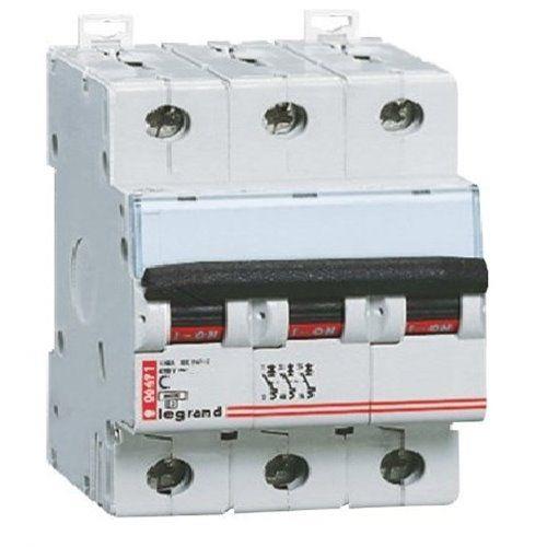 Legrand 4,5 Ka C Serisi Otomatik Sigorta 3X10Otomatik SigortalarLEGRANDVEO-LG-3X10-C-4,5-14887