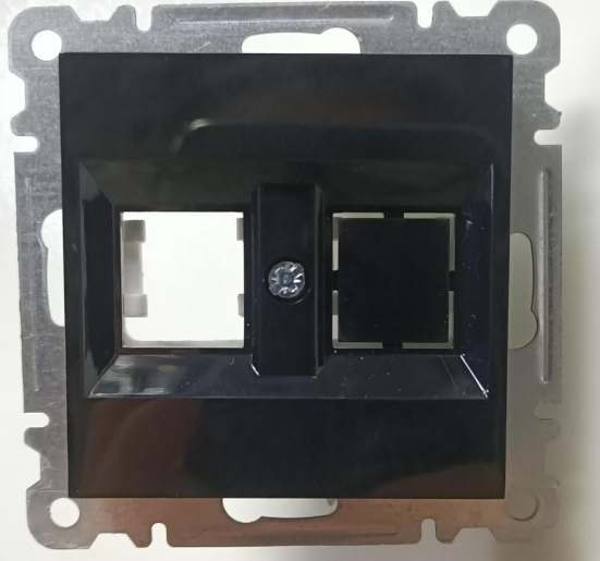 Makel Karea Siyah İkili Data Prizi Boş Modül ÇerçevesizMakel Karea Siyah İkili Data Prizi Boş Modül ÇerçevesizAnahtar PrizlerMAKEL ANAHTAR PRİZ 57111038-20696