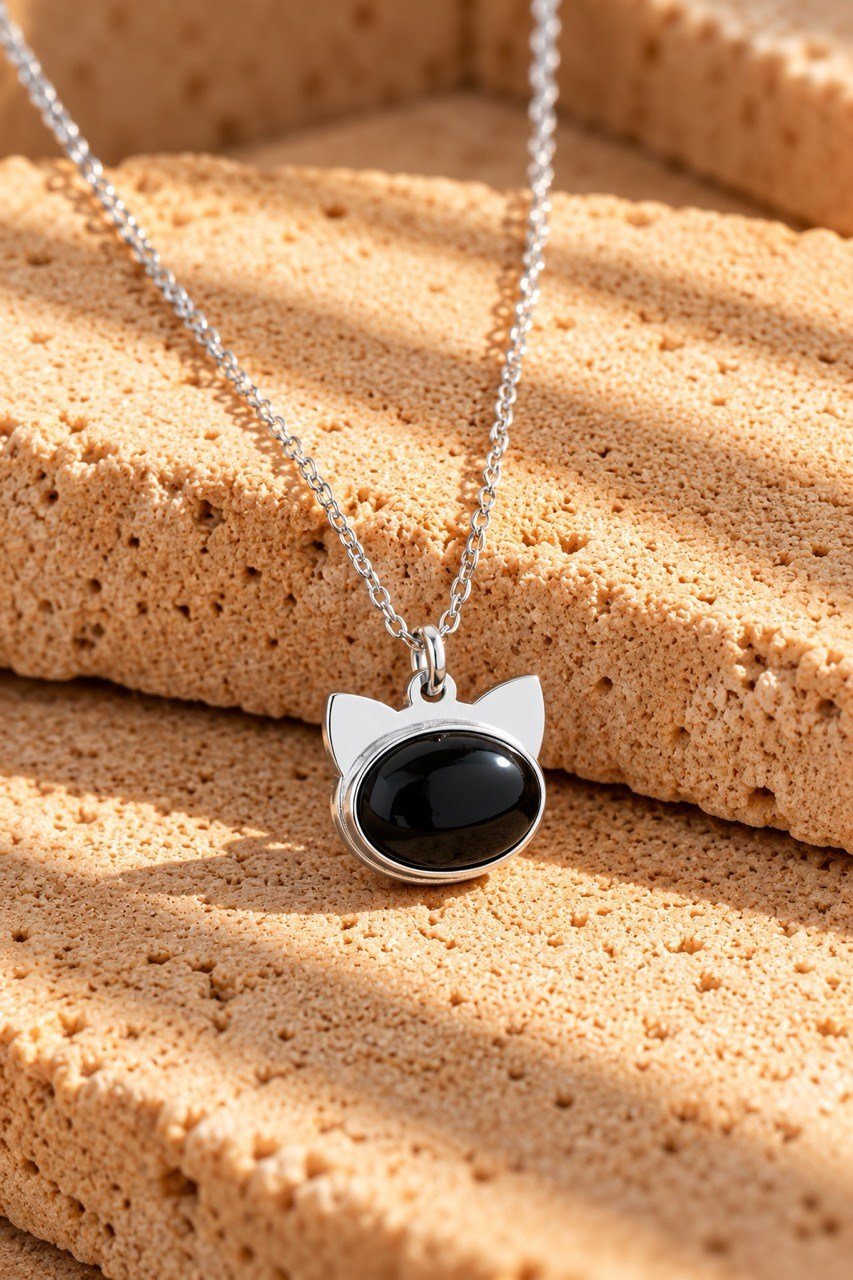Oniks Taşlı Kedi Gümüş Kolye