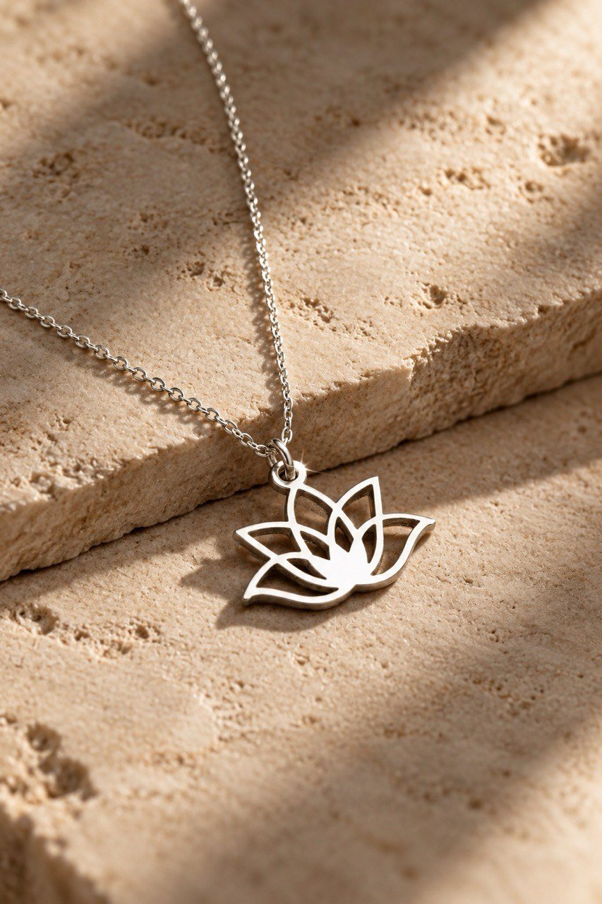 Sallantılı Lotus Gümüş Kolye
