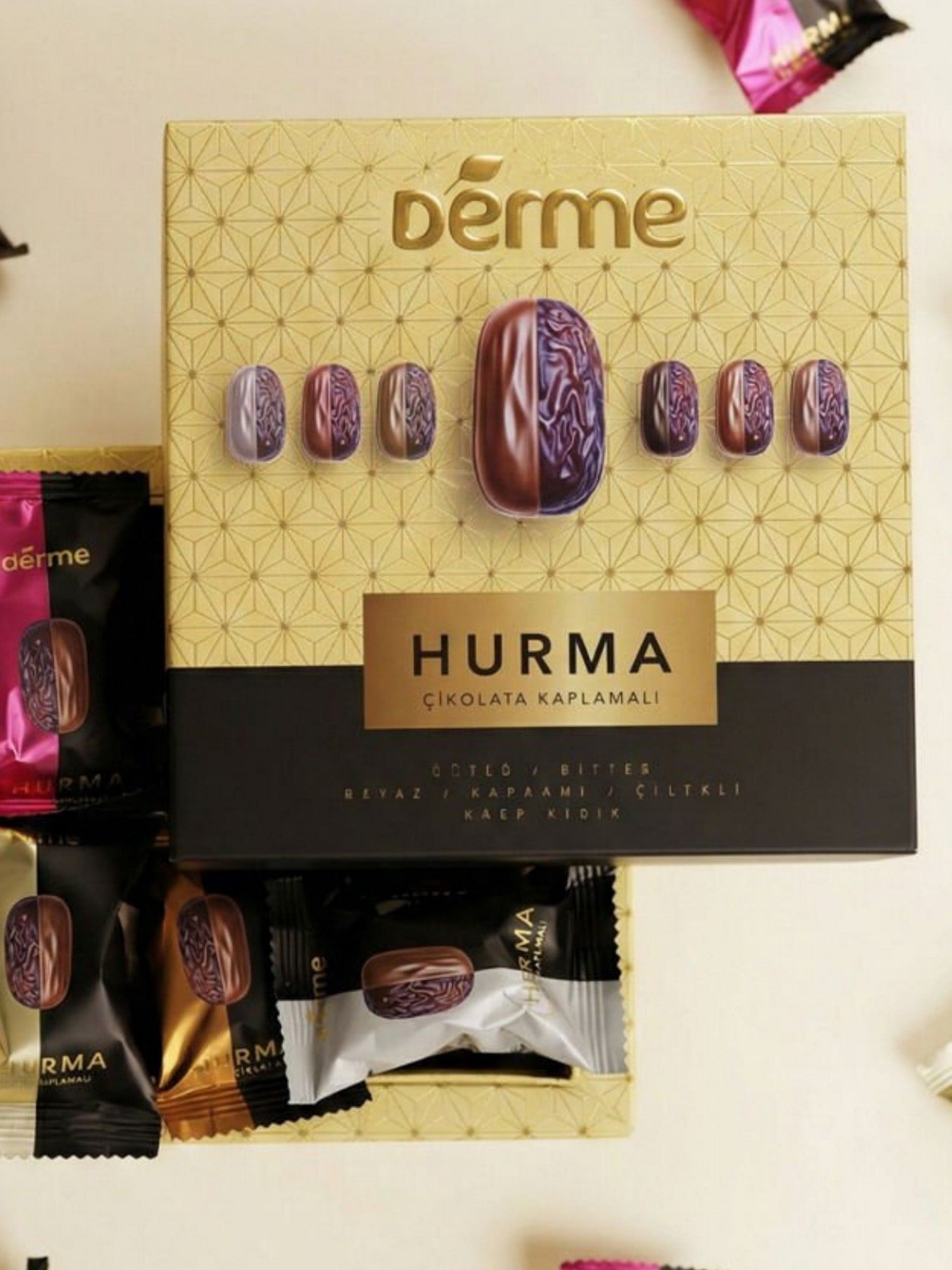 Hurma - Çikolata Kaplı - Karma ( Bitter - Sütlü - Beyaz Karamel - Çilek - Kıtır ) - 300 Gr
