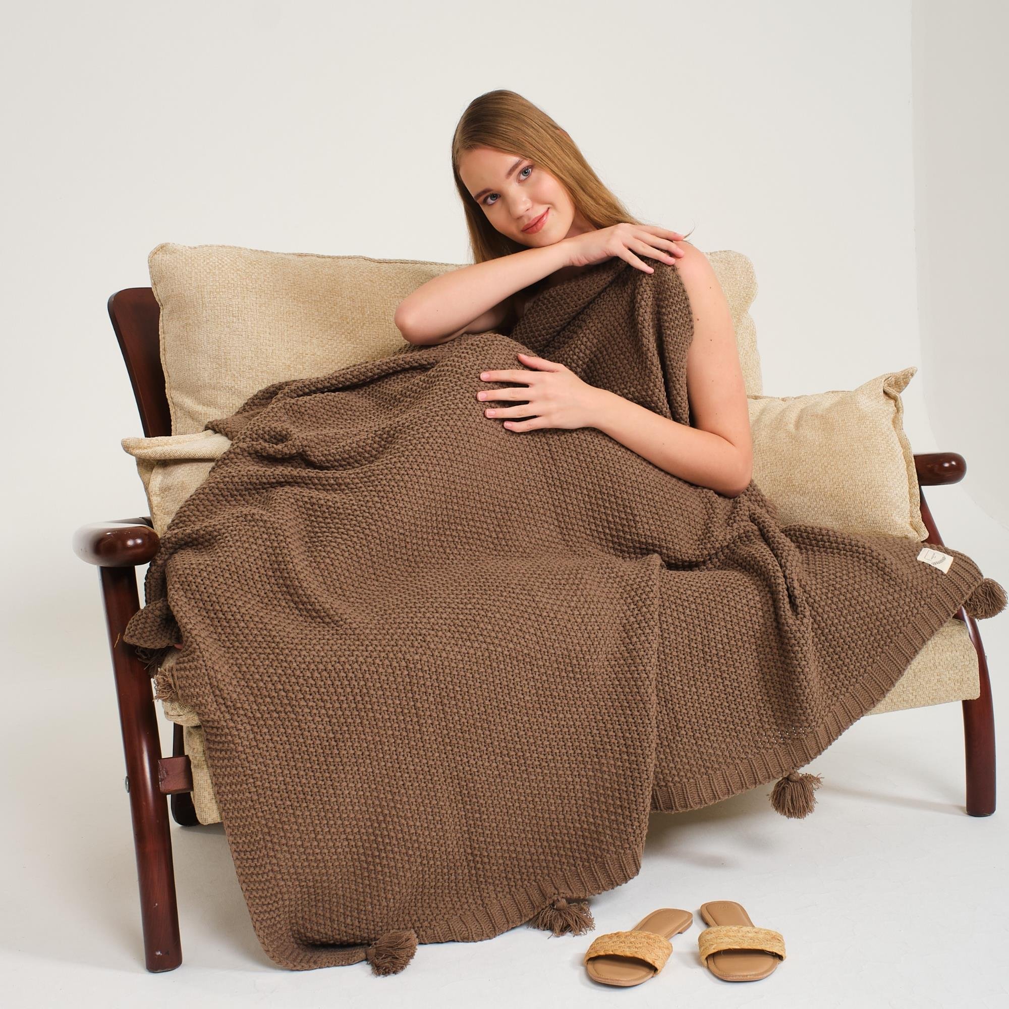 Battaniye - Coco Pirinç Örgü Ponponlu Triko Tv Battaniyesi Throw Koltuk Şalı - Miespiga