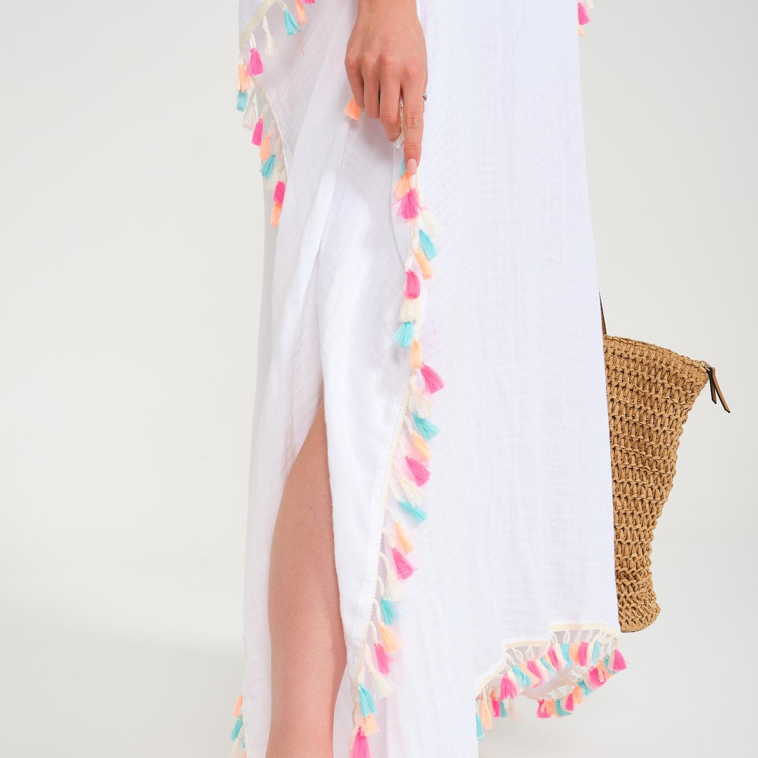 Plaj Elbisesi - Püskül Detaylı V Yaka Uzun Plaj Elbisesi - Miespiga