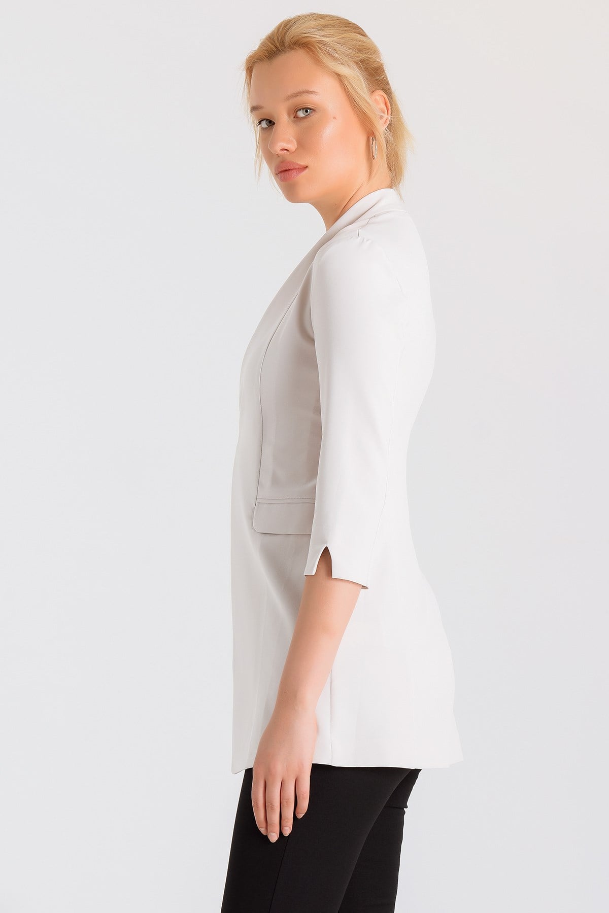 39001 A.BEJ CEKET