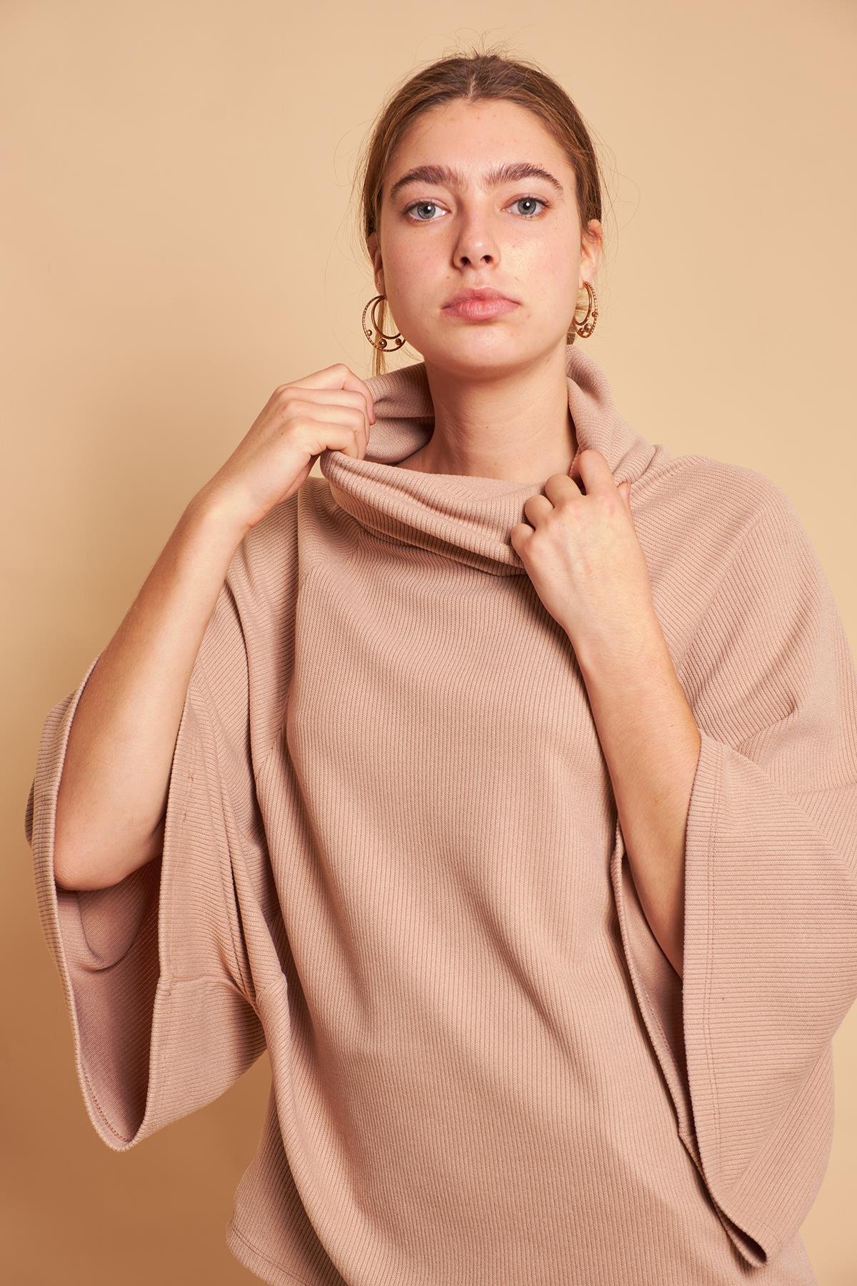JUMENTDegaje Yaka Balıkçı Oversize Bluz -Koyu Bej 