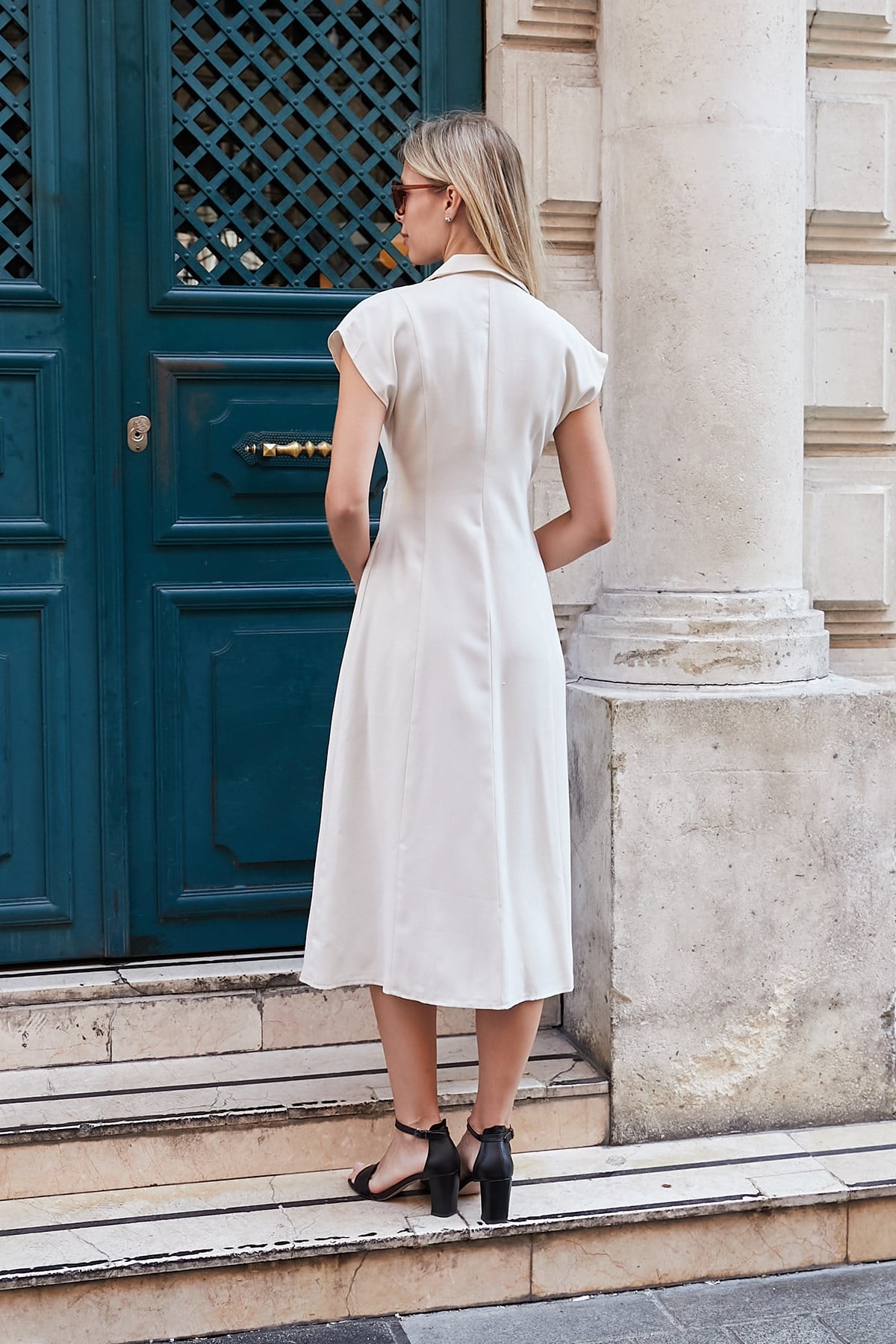 JUMENTKadın Modal Diyagonal Kruvaze Anvelop Yakalı Eteği Pili Kaşeli Cepli Midi Boy Diz Altı Elbise-Krem 