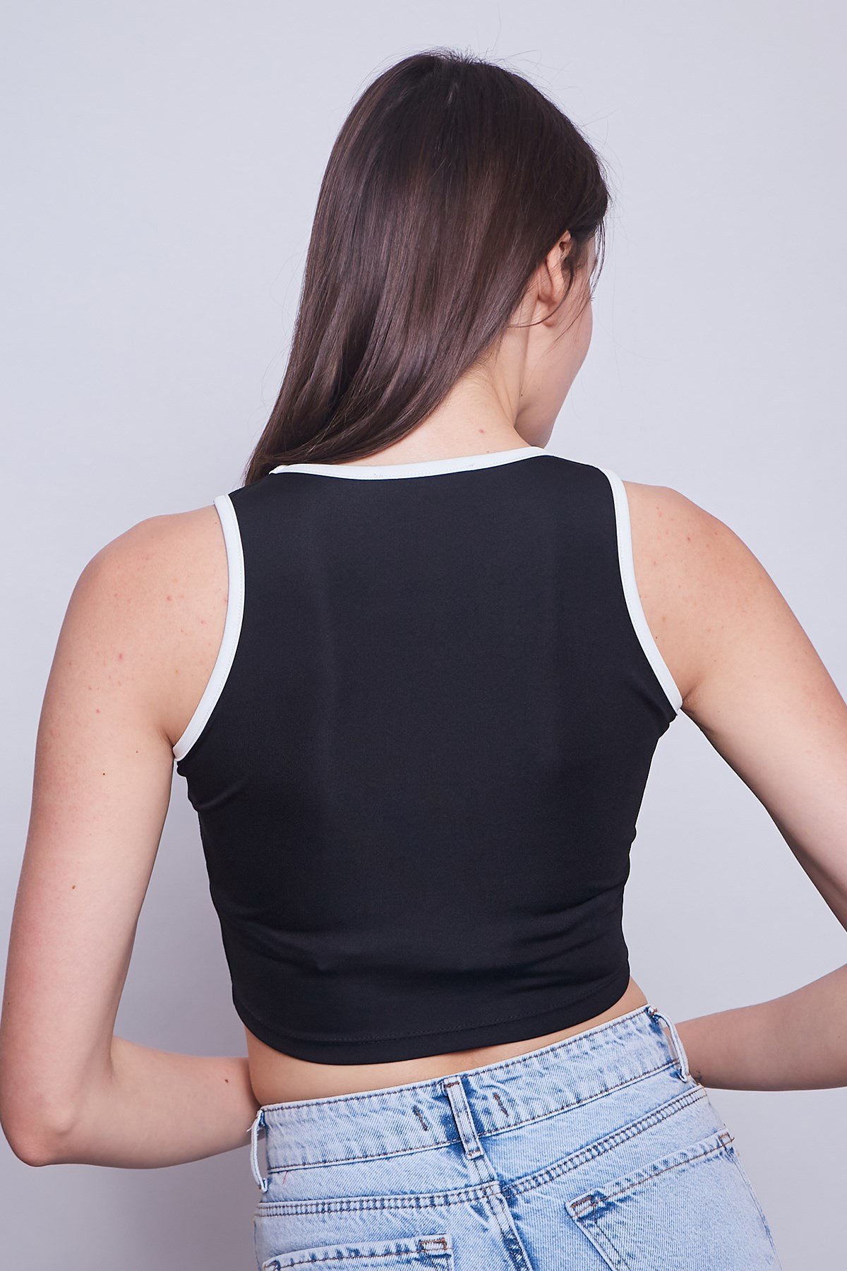 JUMENTKadın Sıfır Yaka Derin Kolsuz Biyeli Crop -Siyah