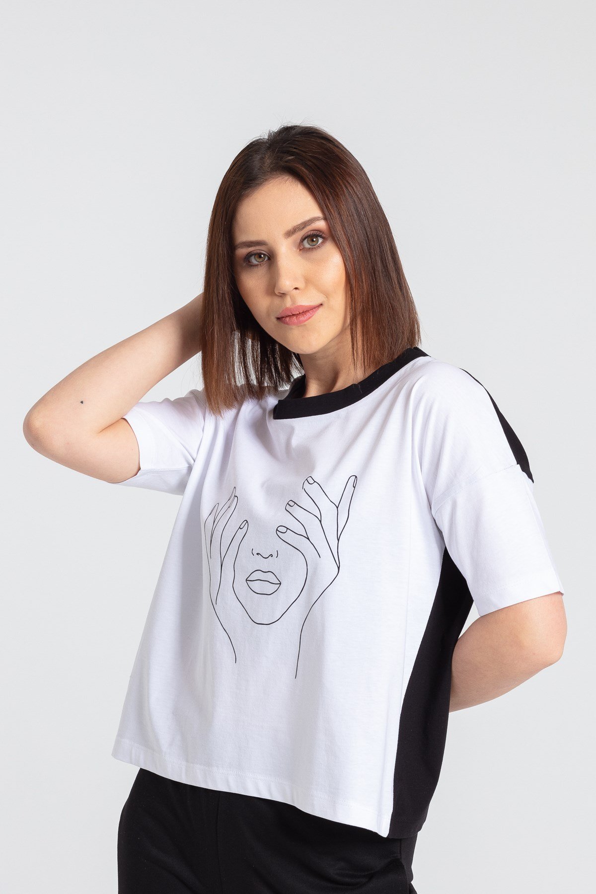 JUMENTKadın Yazı Kalp Baskılı Bluz -Krem