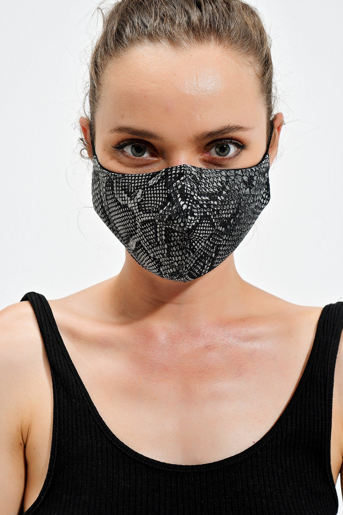JUMENTPamuklu Kulaktan Lastikli Aksesuar Maske - Gri Yılan
