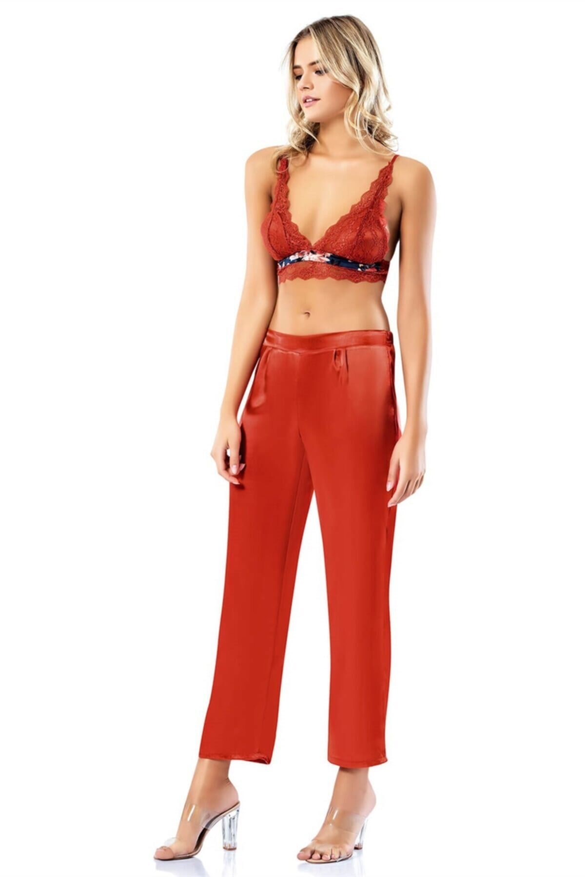 Aria's Closet Desenli Büstiyerli Kiremit Üçlü Saten Sabahlık Gecelik Pijama Takımı