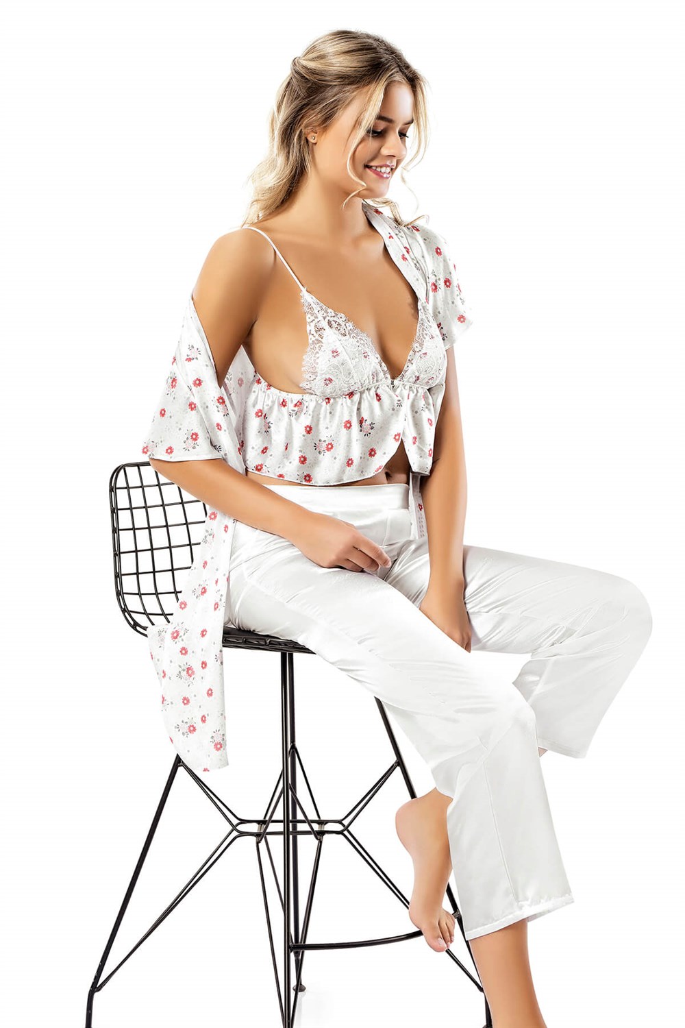 Loriva Desenli Büstiyerli Üçlü Saten Sabahlık Gecelik Pijama Takımı
