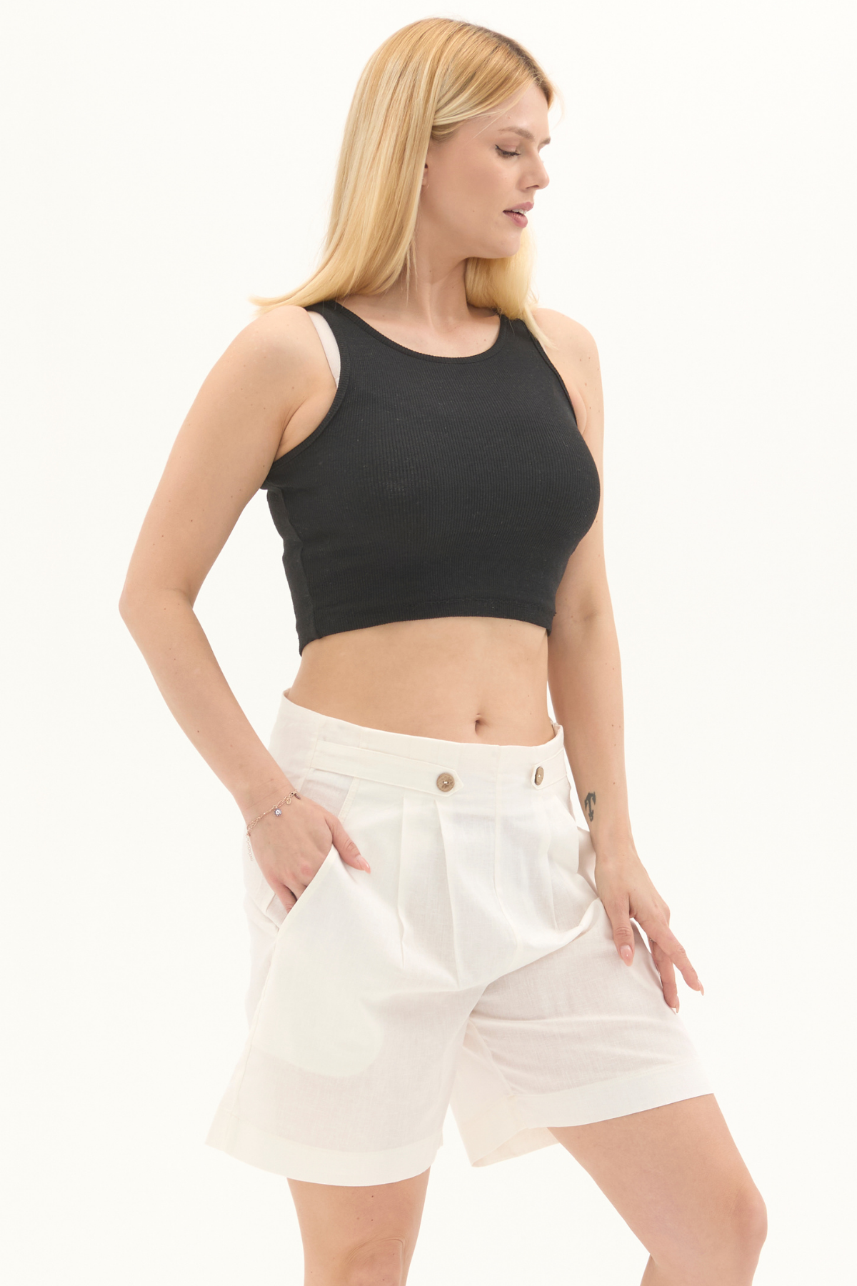 Keten Düğmeli Beyaz Yazlık Şort