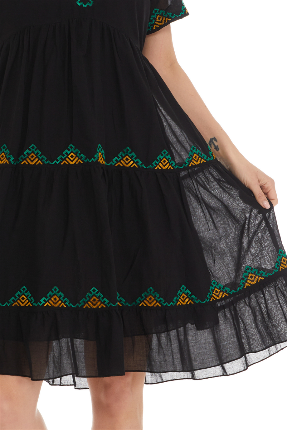 Kısa Kol Vual Siyah İşlemeli Midi Boy Elbise