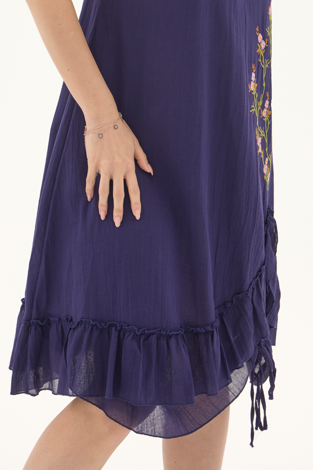 Mor Kolsuz Vual Yırtmaçlı Midi Boy Yazlık Elbise