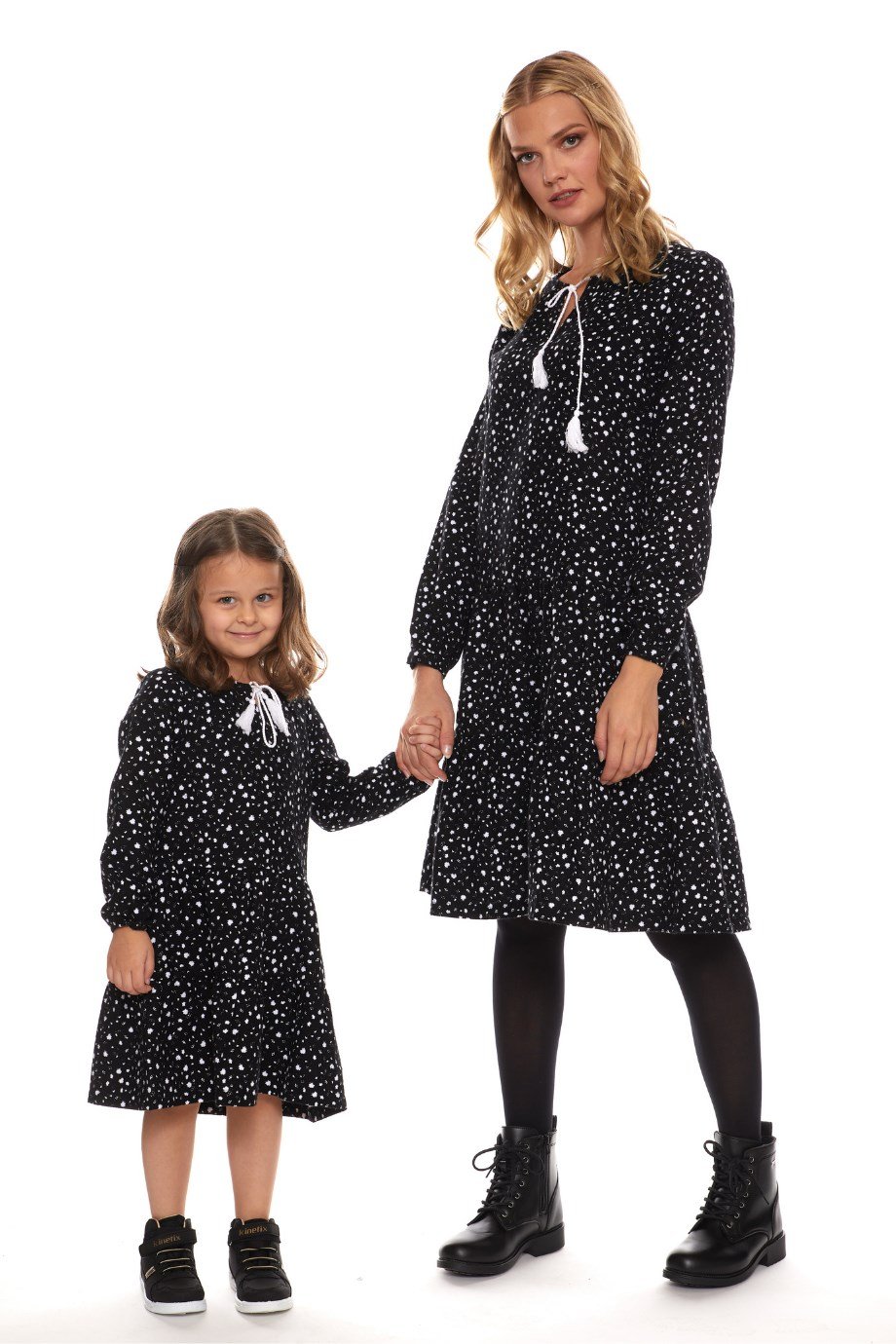 Newbutix Beyaz Uzun Kol Pazen  Püskül Yaka  Çocuk Elbise 