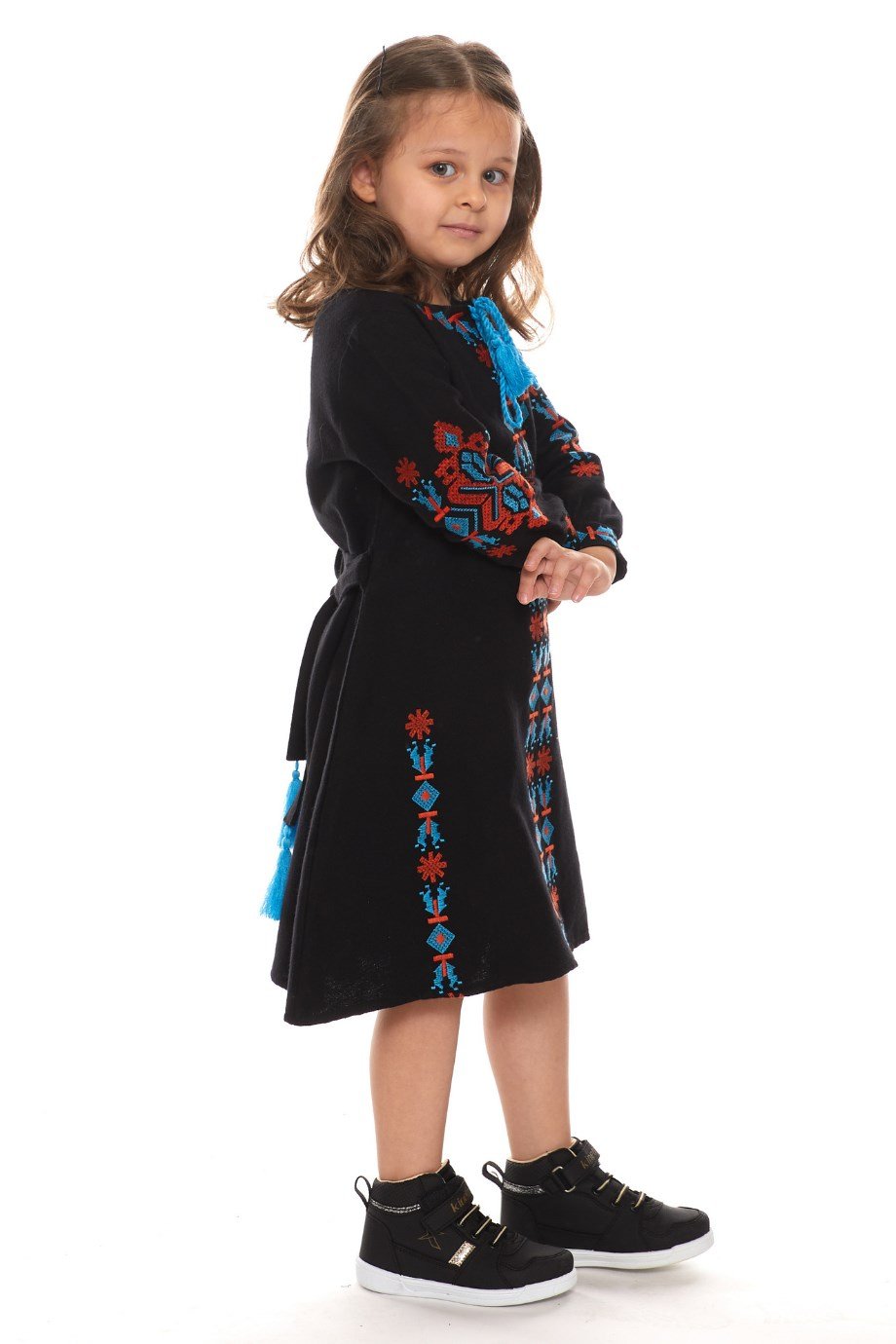 Newbutix Siyah Uzun Kol Pazen Nakışlı  Çocuk Elbise