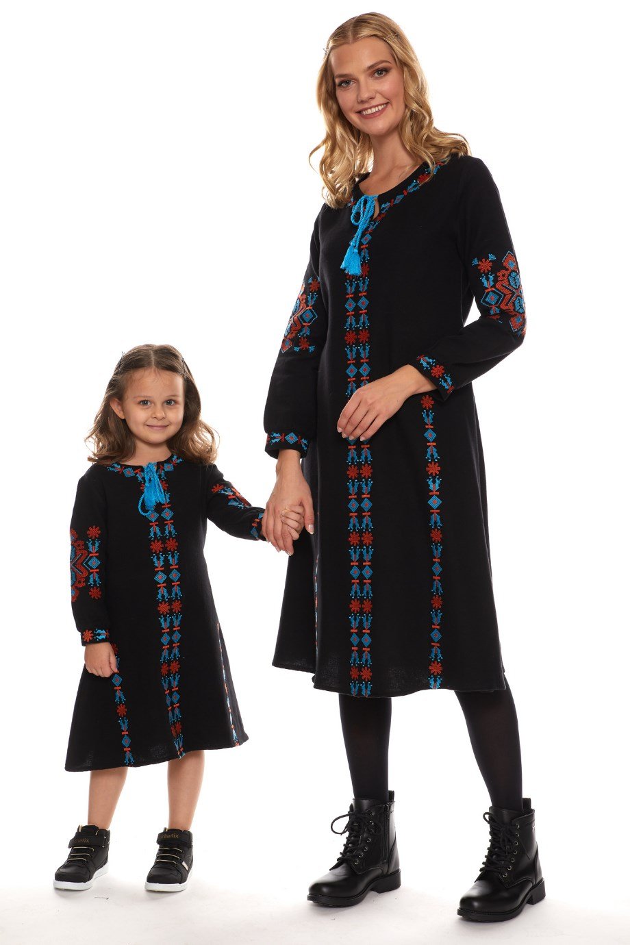 Newbutix Siyah Uzun Kol Pazen Nakışlı  Çocuk Elbise