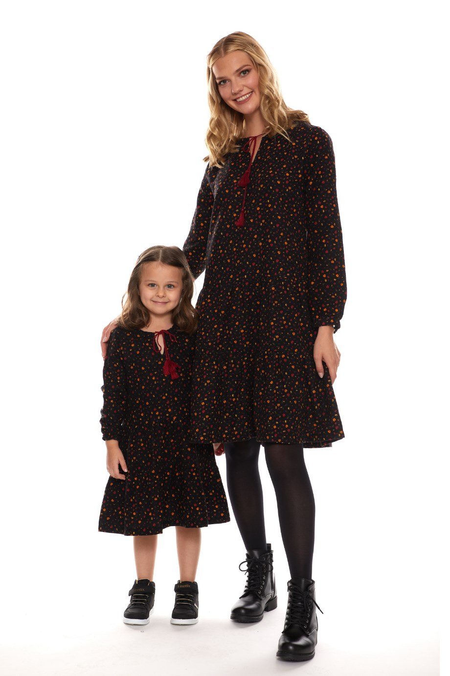 Newbutix Siyah Uzun Kol Pazen  Püskül Yaka  Çocuk Elbise 