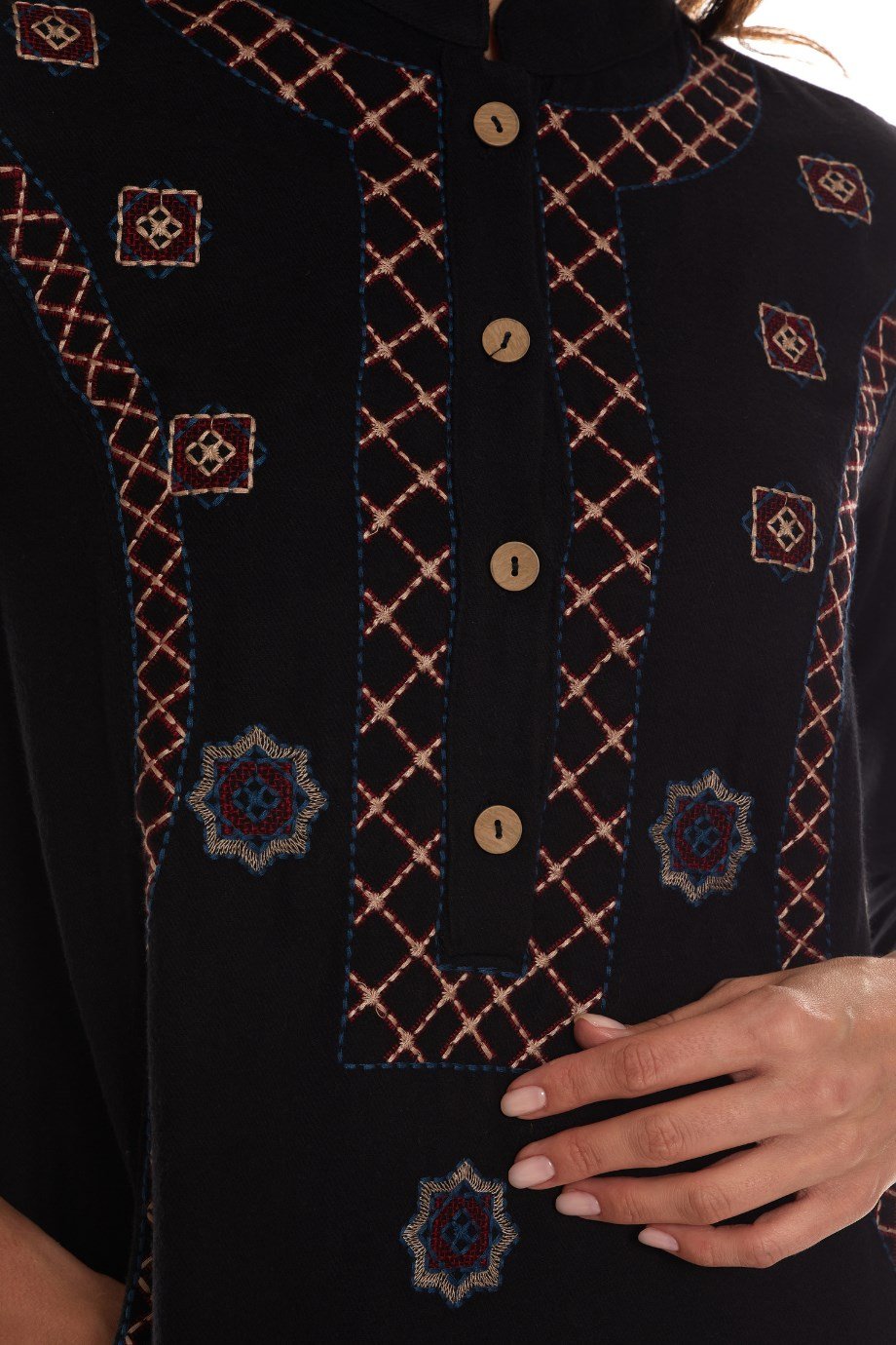 Newbutix Uzun Kol Pazen Siyah Nakışlı Uzun Elbise