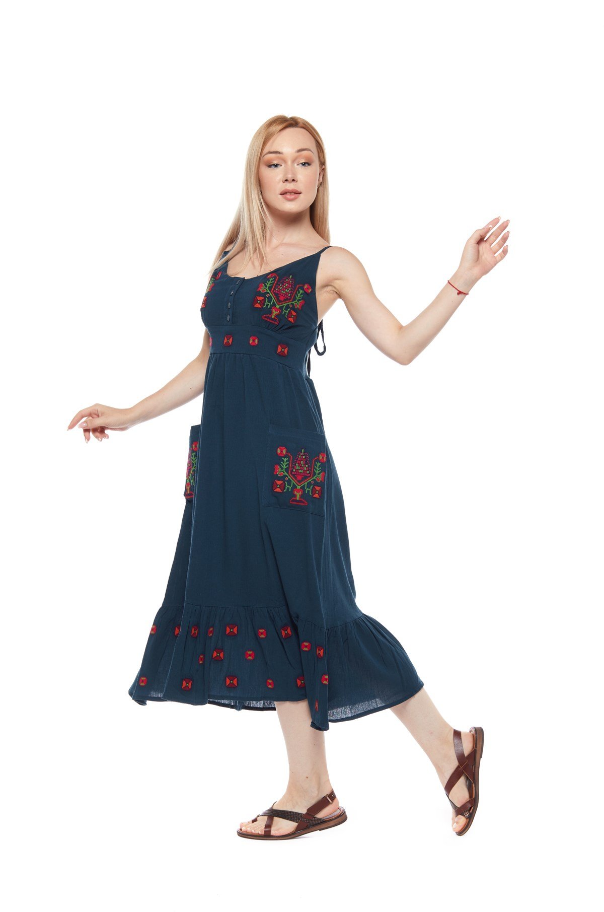 Otantik Askılı Nakışlı Elbise