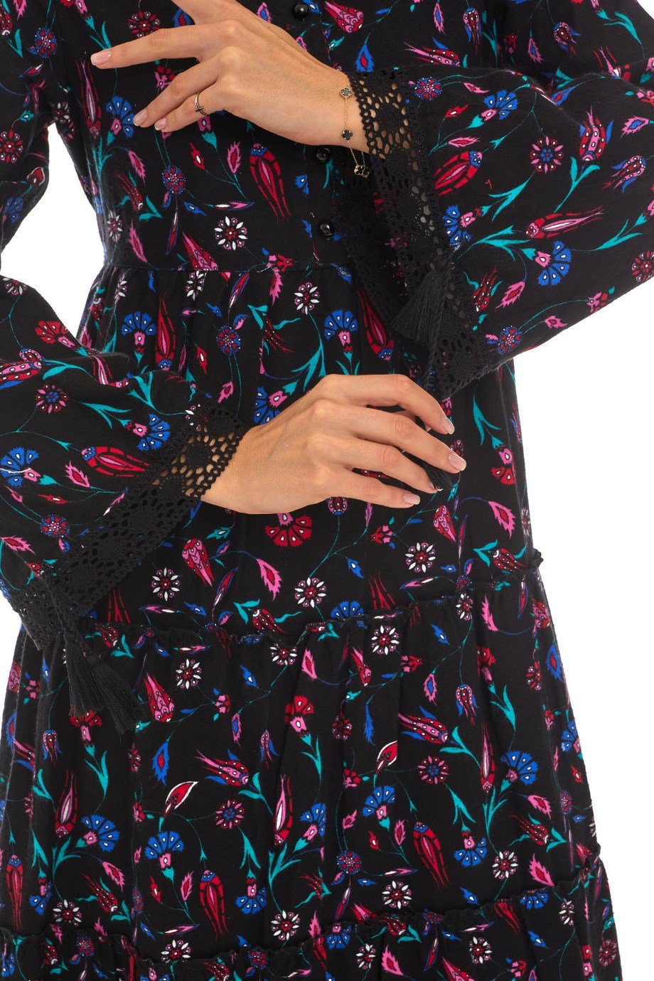 Pazen Siyah Dantelli Çini Desen Uzun Elbise
