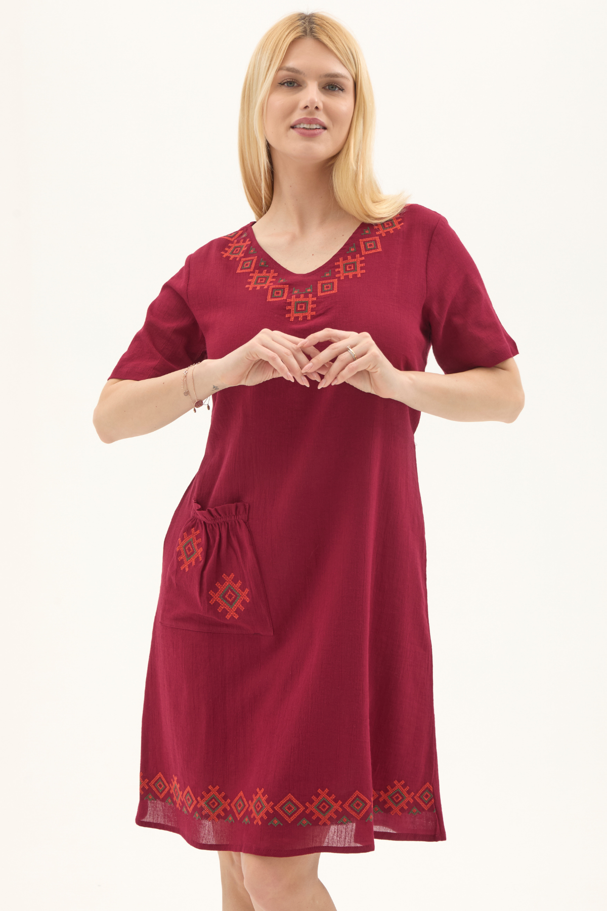 Şile Bezi Bordo Kısa Kol Kruvaze Yaka Nakışlı Yazlık Midi Elbise