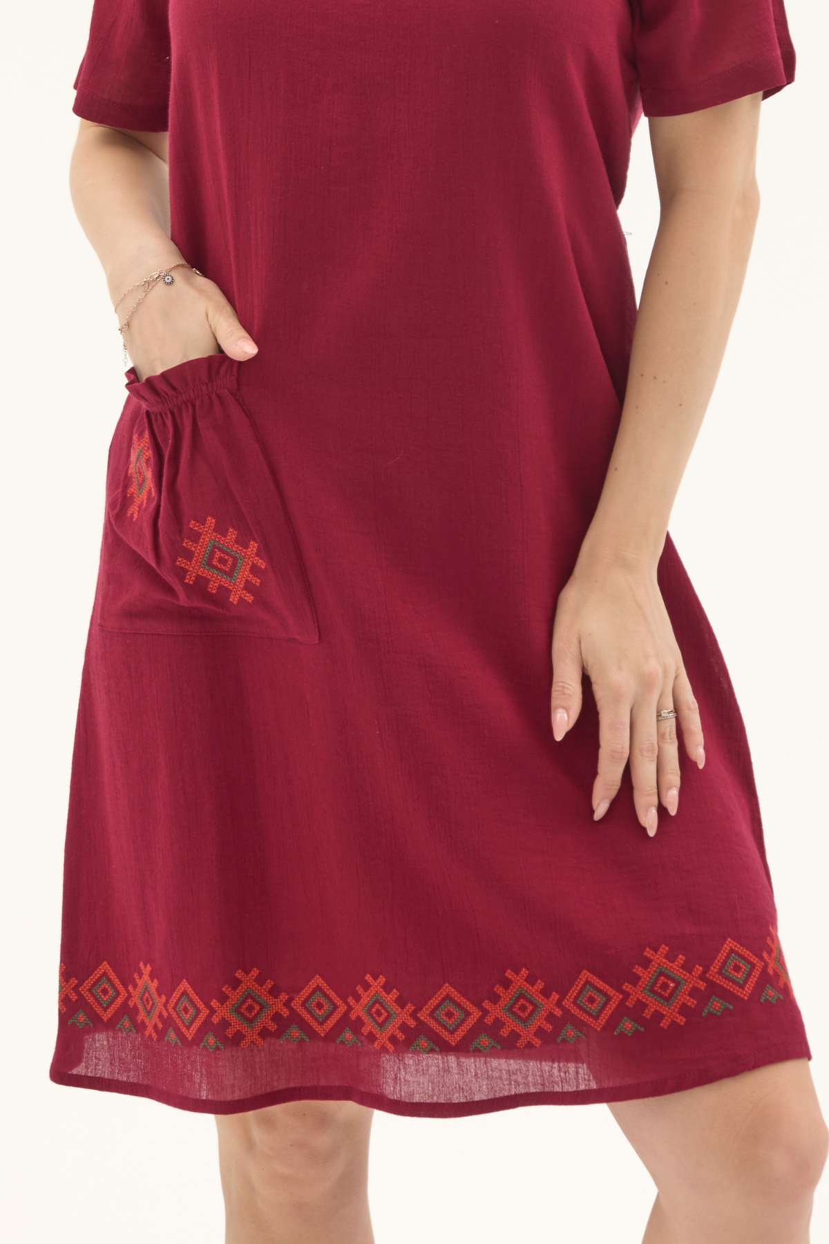 Şile Bezi Bordo Kısa Kol Kruvaze Yaka Nakışlı Yazlık Midi Elbise