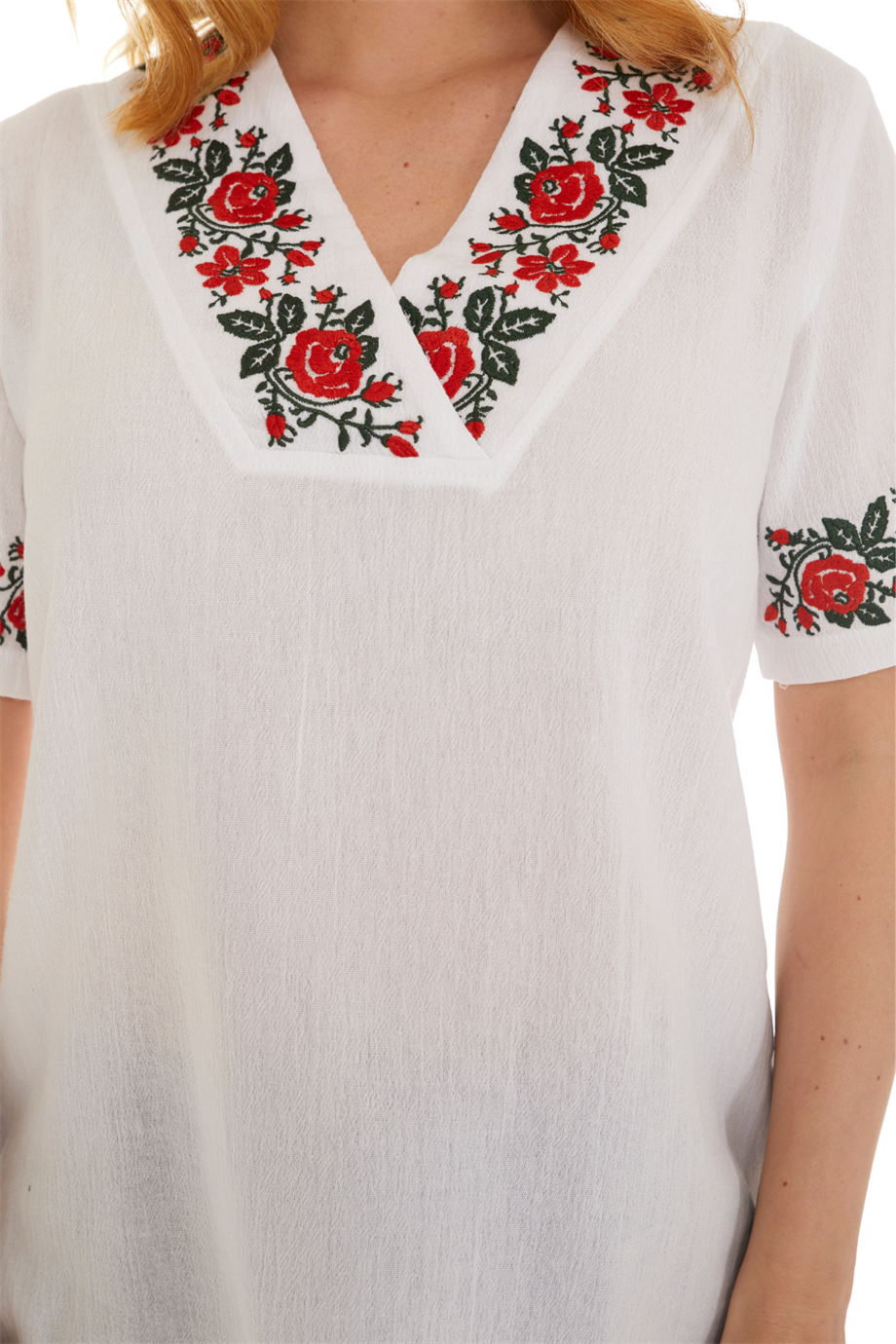 Şile Bezi Kısa Kol Beyaz Gül Nakışlı Bluz 