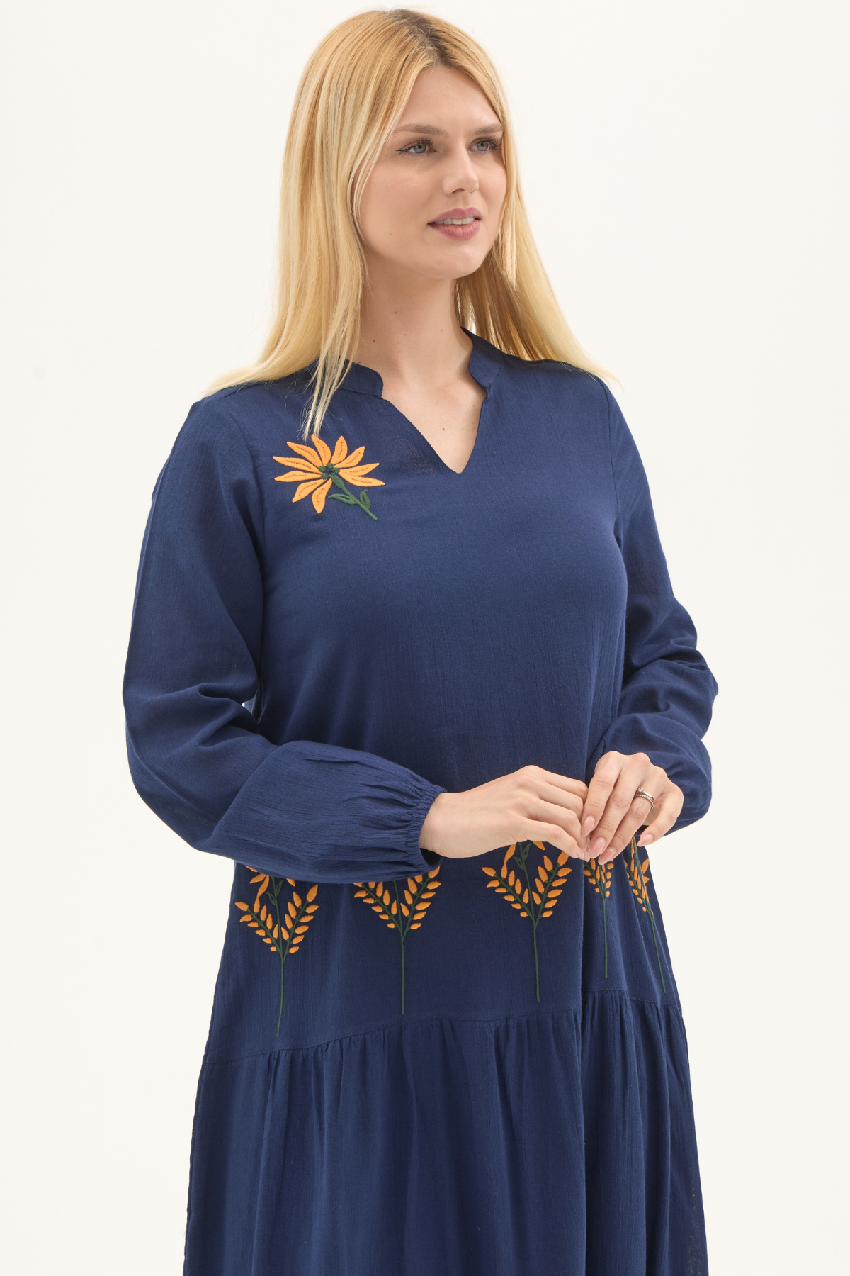 Şile Bezi Lacivert Uzun Kol Nakışlı Uzun Yazlık Elbise