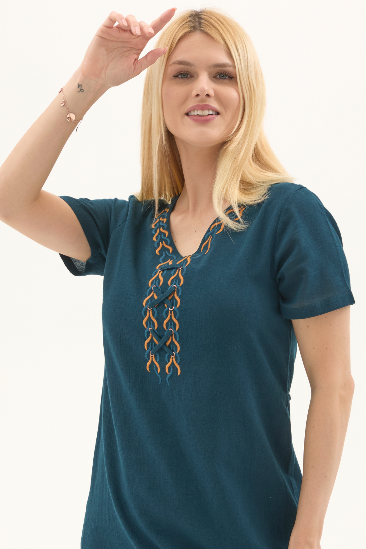 Şile Bezi Petrol Kısa Kol Nakışlı Yaka Yazlık Elbise