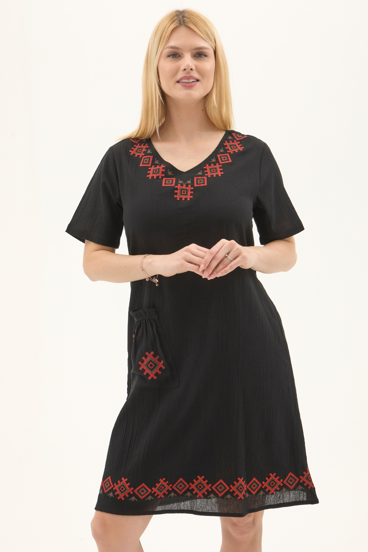 Şile Bezi Siyah Kısa Kol Kruvaze Yaka Nakışlı Yazlık Midi Elbise