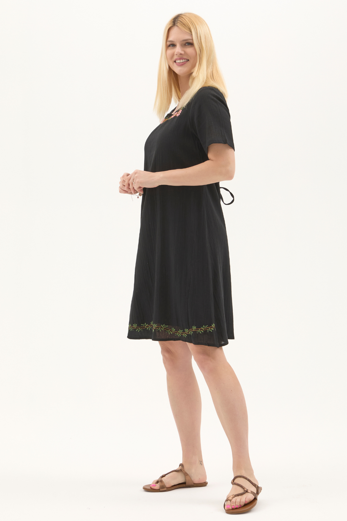 Şile Bezi Siyah Kısa Kol Nakışlı Kare Yaka İlkbahar ve Yaz Elbise