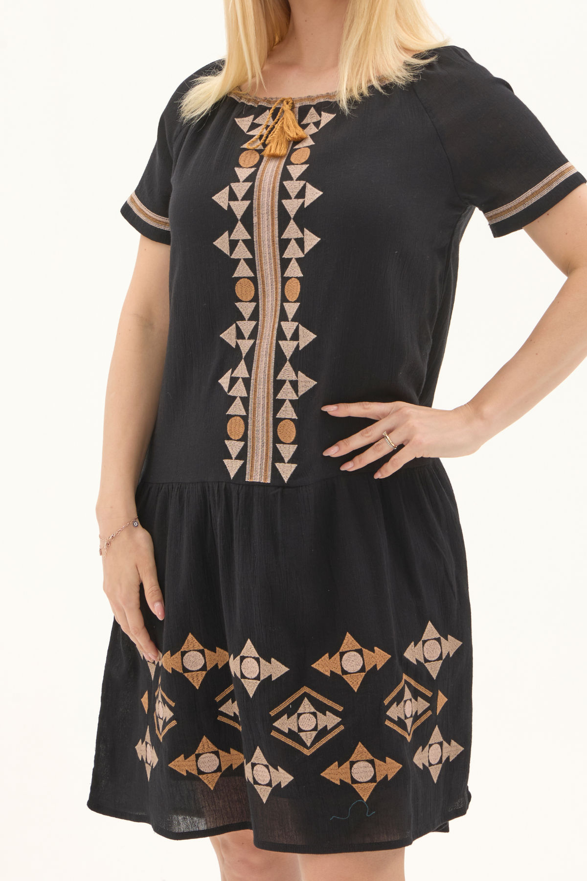 Şile Bezi Siyah Otantik Nakışlı Midi Elbise