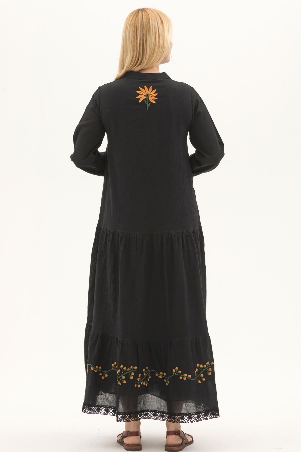 Şile Bezi Siyah Uzun Kol Nakışlı Uzun Yazlık Elbise