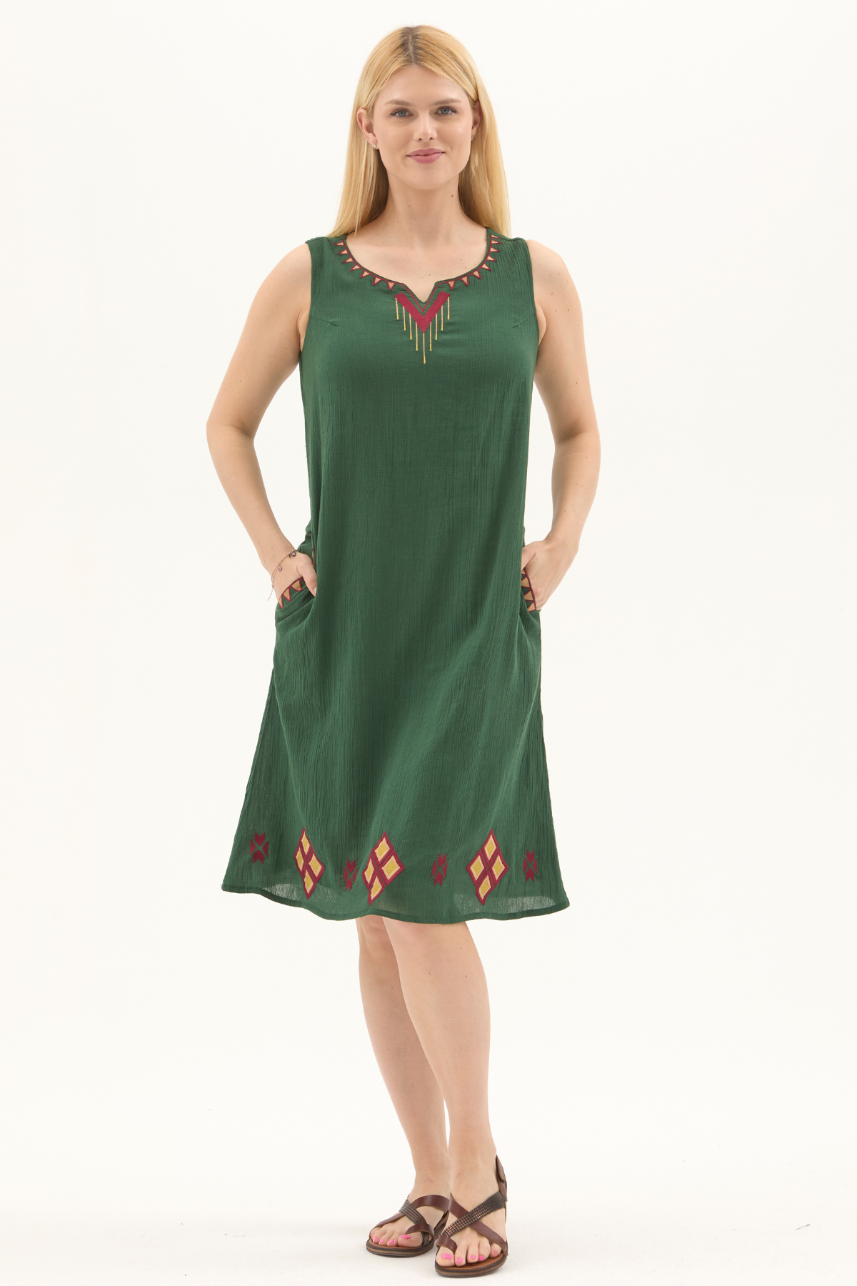 Şile Bezi Yeşil Kolsuz Nakışlı Otantik Yazlık Elbise