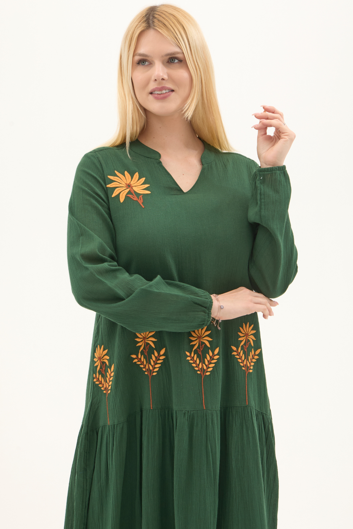 Şile Bezi Yeşil Uzun Kol Nakışlı Uzun Yazlık Elbise