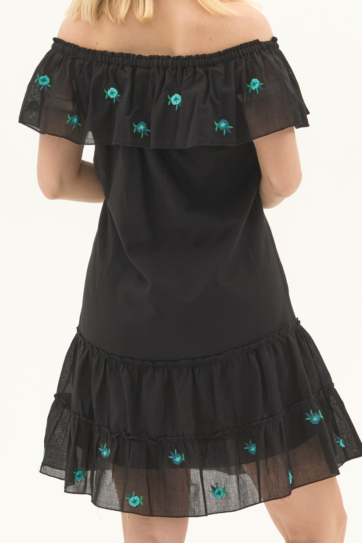Siyah Kısa Kol Vual Nakışlı Kısa Yazlık Elbise