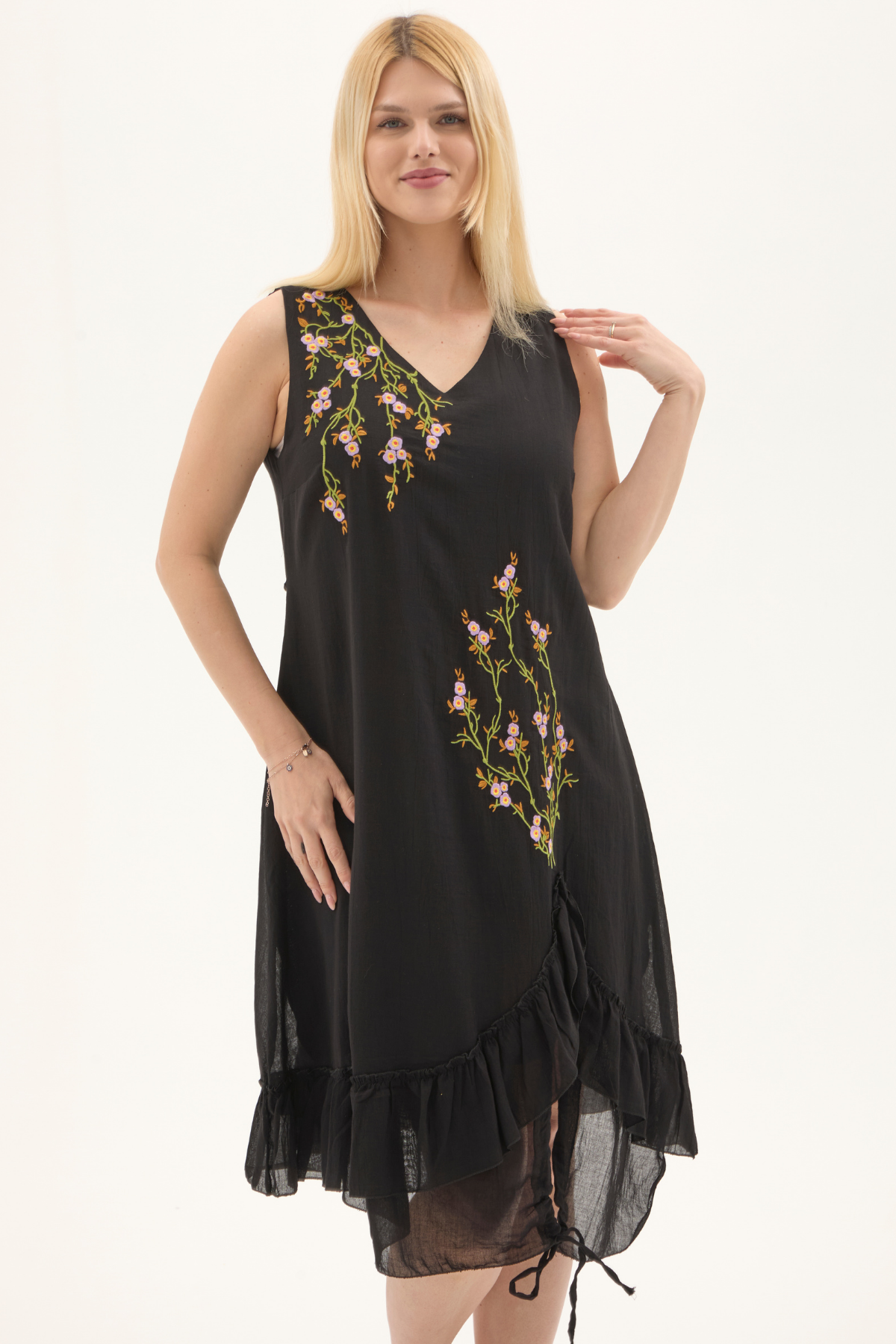 Siyah Kolsuz Vual Yırtmaçlı Midi Boy Yazlık Elbise