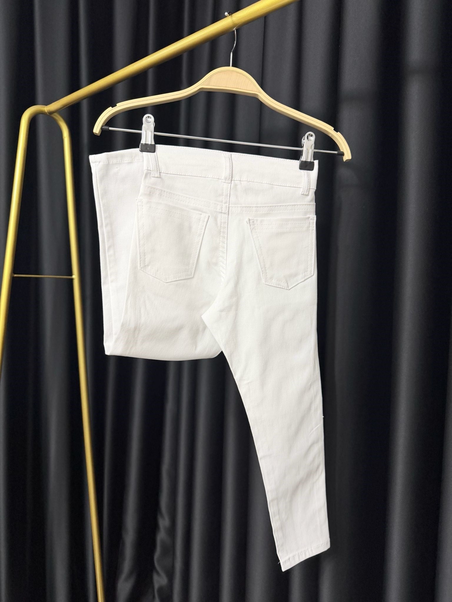 Beyaz Slim Fit Erkek Çocuk Pantolon 23 Nisan Çocuk Bayramı