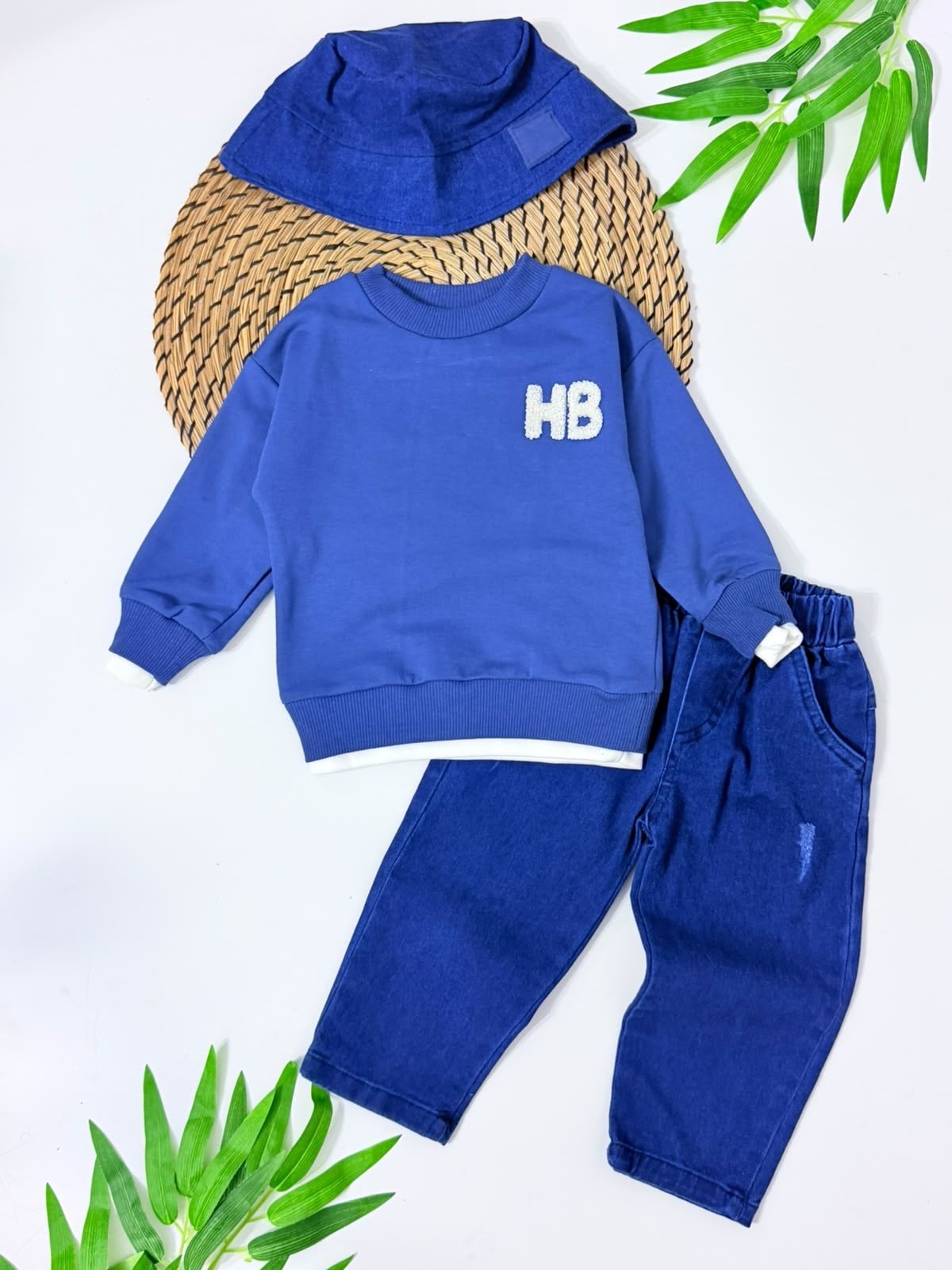 HB Punch Baskı Detaylı Sweatshirt - Kot Pantolon & Şapka