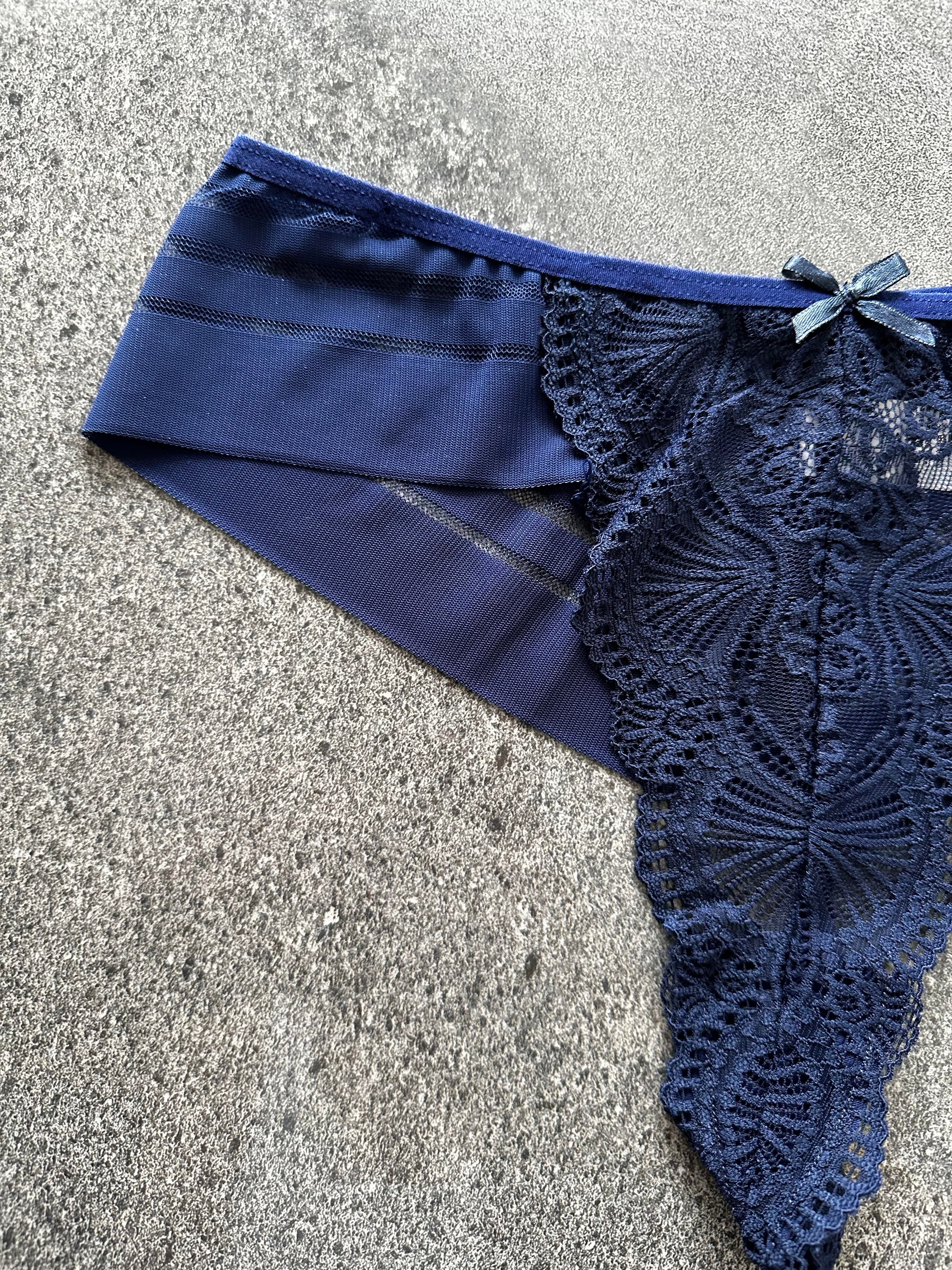 Dantelli Transparan Lacivert Tanga