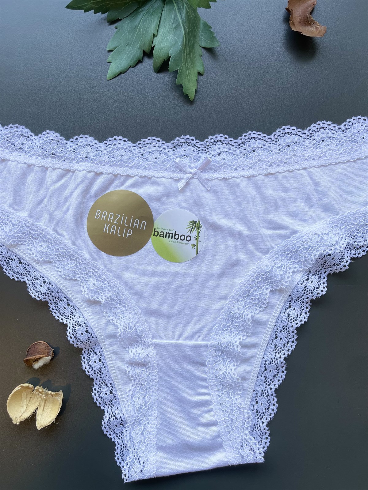 Kadın Beyaz Dantelli Bambu Külot (4577)