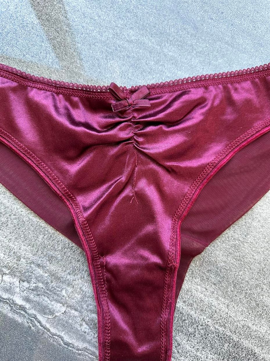 Kurdale Detay Parlak Bordo Tanga