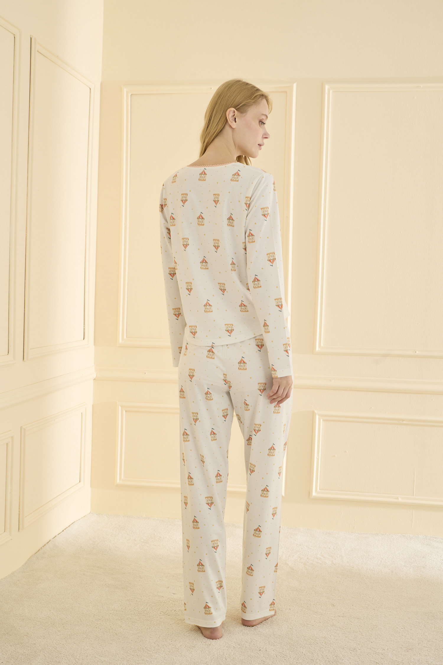 Likralı Uzun Kol Bej Pijama Takımı 70130